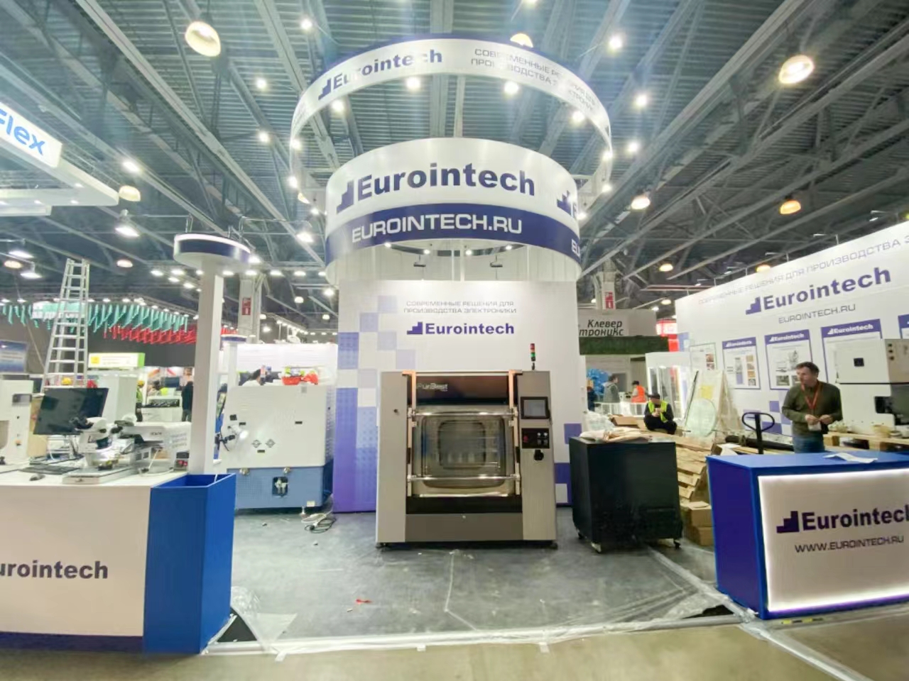 Our Russian distributor Eurointech showcased Hydro-clean LDS-S and APFL at ExpoElectronica 2024 in Moscow