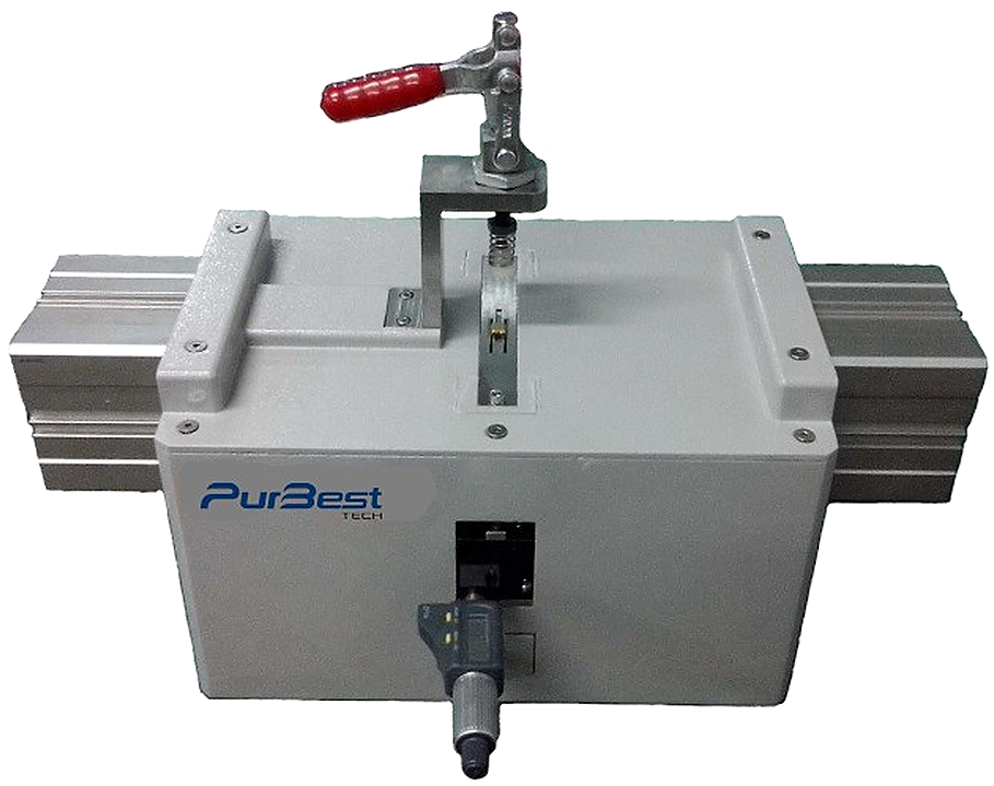 Lead cutting machine for DIP components with adjustable cutting length